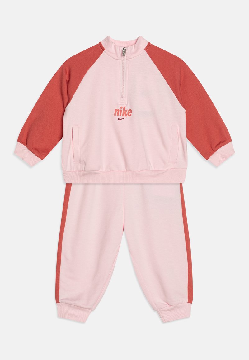 Nike Sportswear E1D1 HALF ZIP SET - Trousers - pink foam