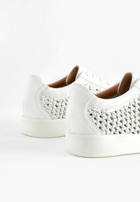 Next SIGNATURE WEAVE LACE-UP REGULAR FIT - Sneakers - white