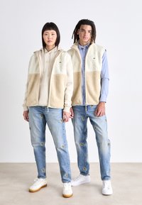 Tommy Jeans ISAAC UNISEX - Jeans baggy - denim medium