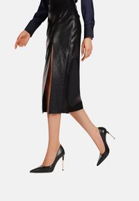 Queen Helena Decolleté - nero