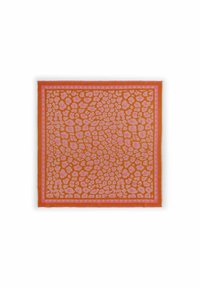 Quadratisches Tuch in Orange mit einem pinken Leopardenmuster. Fransenränder und ein pinker Rand. Das Material scheint leicht und strukturiert zu sein.