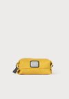 PACKING CUBE UNISEX - Trousse de toilette - yellow