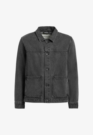 Geacă din denim negru cu închidere frontală cu nasturi, două buzunare mari în față și un guler clasic, afișată pe un fundal alb.