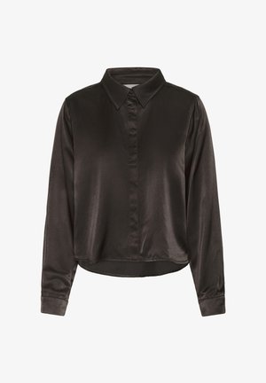 Dunkelbraune Satinbluse mit langen Ärmeln, verdeckter Knopfleiste, spitzem Kragen und geknöpften Ärmeln.