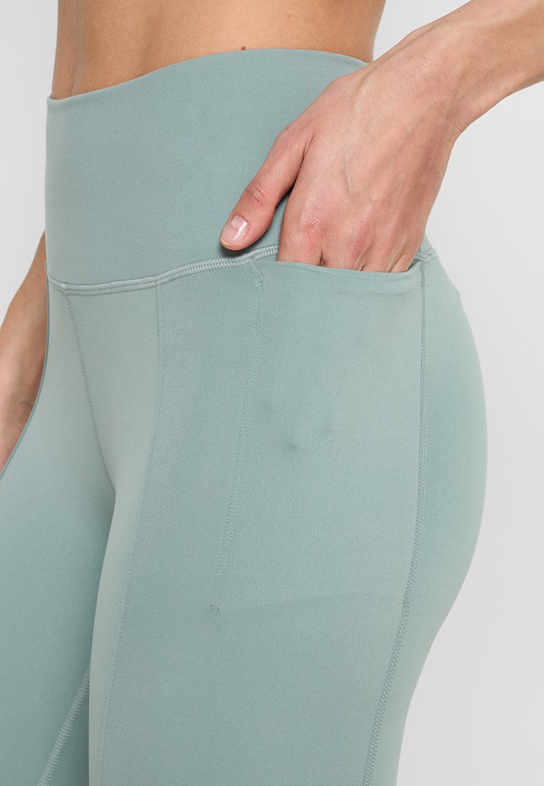MERIDIAN KICK FLARE PANT-GRN