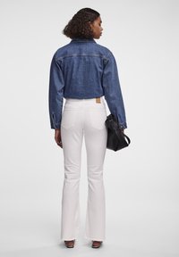 Pieces Vaqueros a campana - bright white