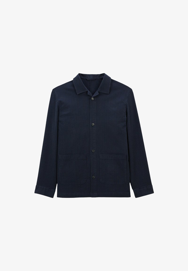 Veste bleu marine avec des rayures verticales, col montant, fermeture à boutons à l'avant et deux poches latérales, en tissu texturé.