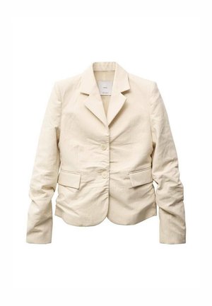 Veste beige ajustée avec un col cranté, deux poches avant et fermeture à bouton à l'avant. Tissu lisse avec une légère texture et coupe structurée.