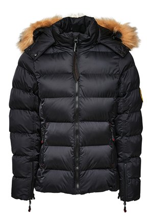 Giacca a vento nera con cappuccio staccabile rifinito in pelliccia, design trapuntato e chiusura con zip, dotata di tasche laterali e regolazioni con cordino.