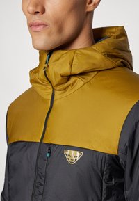 Dynafit RADICAL HOOD  - Outdoorová bunda - black out relic