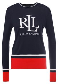 Granatowy sweter z długim rękawem Ralph Lauren z białym logo, czerwonymi i białymi paskami na mankietach i u dołu.