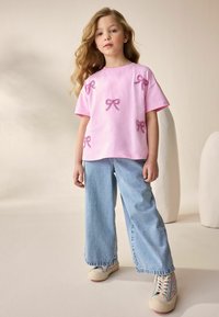 Next REGULAR FIT BEAD CHERRY - Tričko s potlačou - light pink