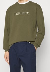 Les Deux Felpa - olive