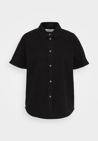 Camicia nera a maniche corte realizzata in denim, con colletto, chiusura a bottoni e orlo arrotondato. Design semplice senza motivi.