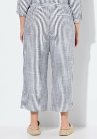 Ulla Popken COASTAL STRIPE ELASTIC CULOTTES - Kalhoty - marine
