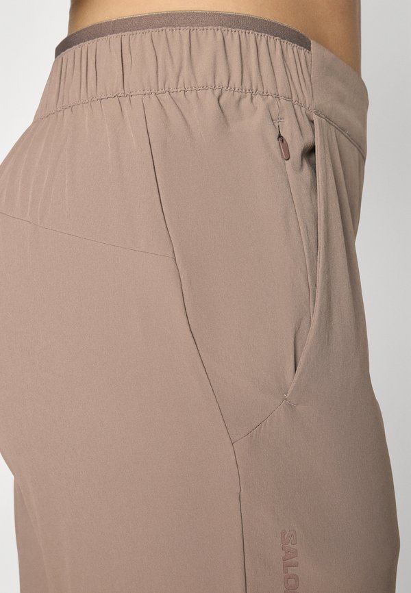 WAYFARER EASE PANTS - Outdoor trousers - iron4