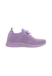 Scarpa da atletica lilla realizzata in mesh traspirante con tomaia testurizzata, design con lacci e suola in gomma flessibile per comfort e supporto.