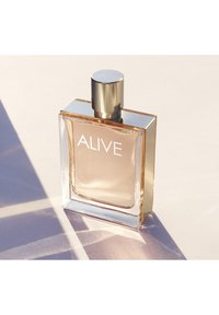 Thumbnail Image 4