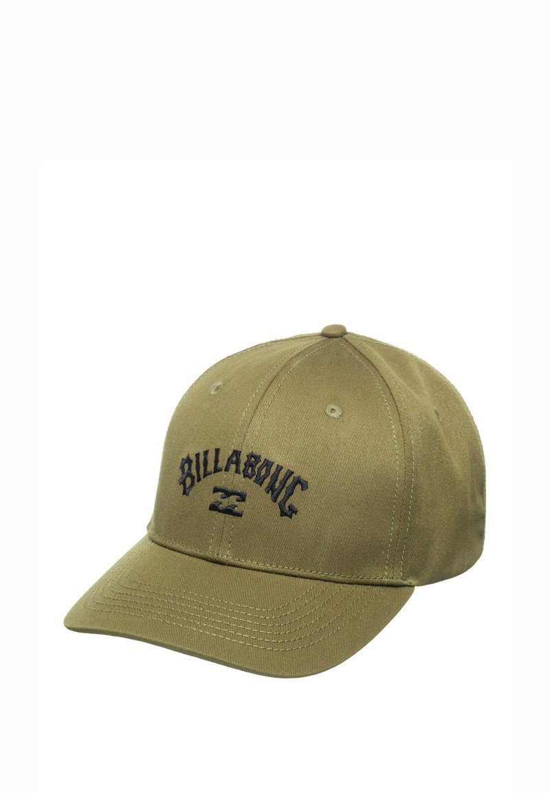 Gorra caqui con visera curva. Presenta el texto bordado en negro "BILLABONG" en la parte delantera. Confeccionada con un tejido resistente y un diseño clásico.
