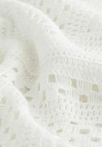 SHORT SLEEVE CROCHET CREW NECK  - Tricou cu imprimeu - white ecru