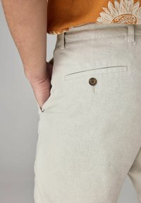 Next REGULAR FIT - Shorts - light grey