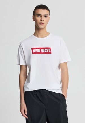 - T-shirt z nadrukiem