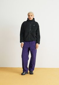 Columbia Flisinė striukė - black