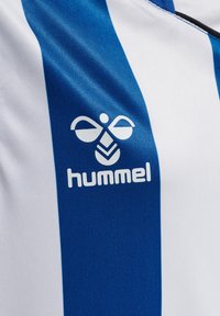 Hummel CORE  - T-shirt imprimé - true blue white