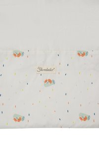 Weißer Stoff mit bunten Punkten und gemusterten Füchsen, die auf hellgrünen Rollen ruhen. Enthält ein "Sterntaler"-Etikett auf einem gestickten beigen Patch.