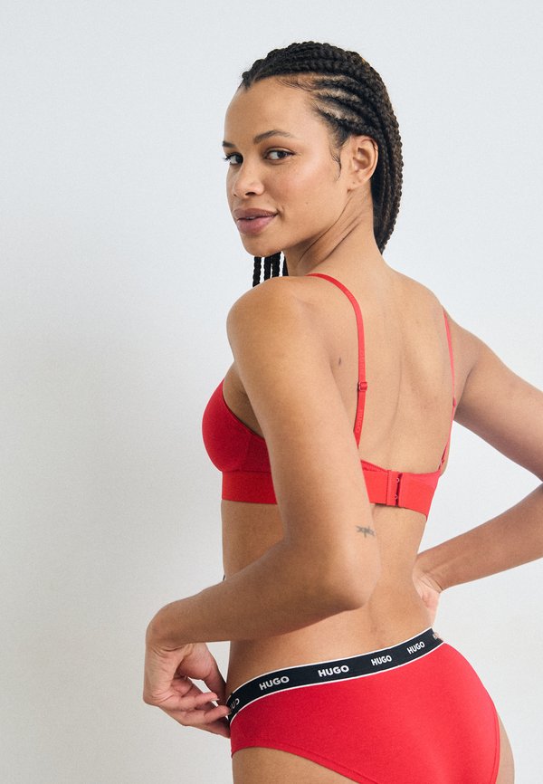 TRIANGLE RED LABEL - Triangle bra2