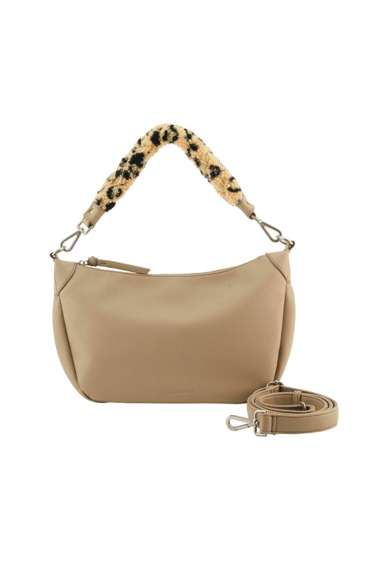 Sac à main en cuir beige avec une bandoulière en fourrure à motif léopard détachable et une bandoulière beige ajustable supplémentaire enroulée à côté.