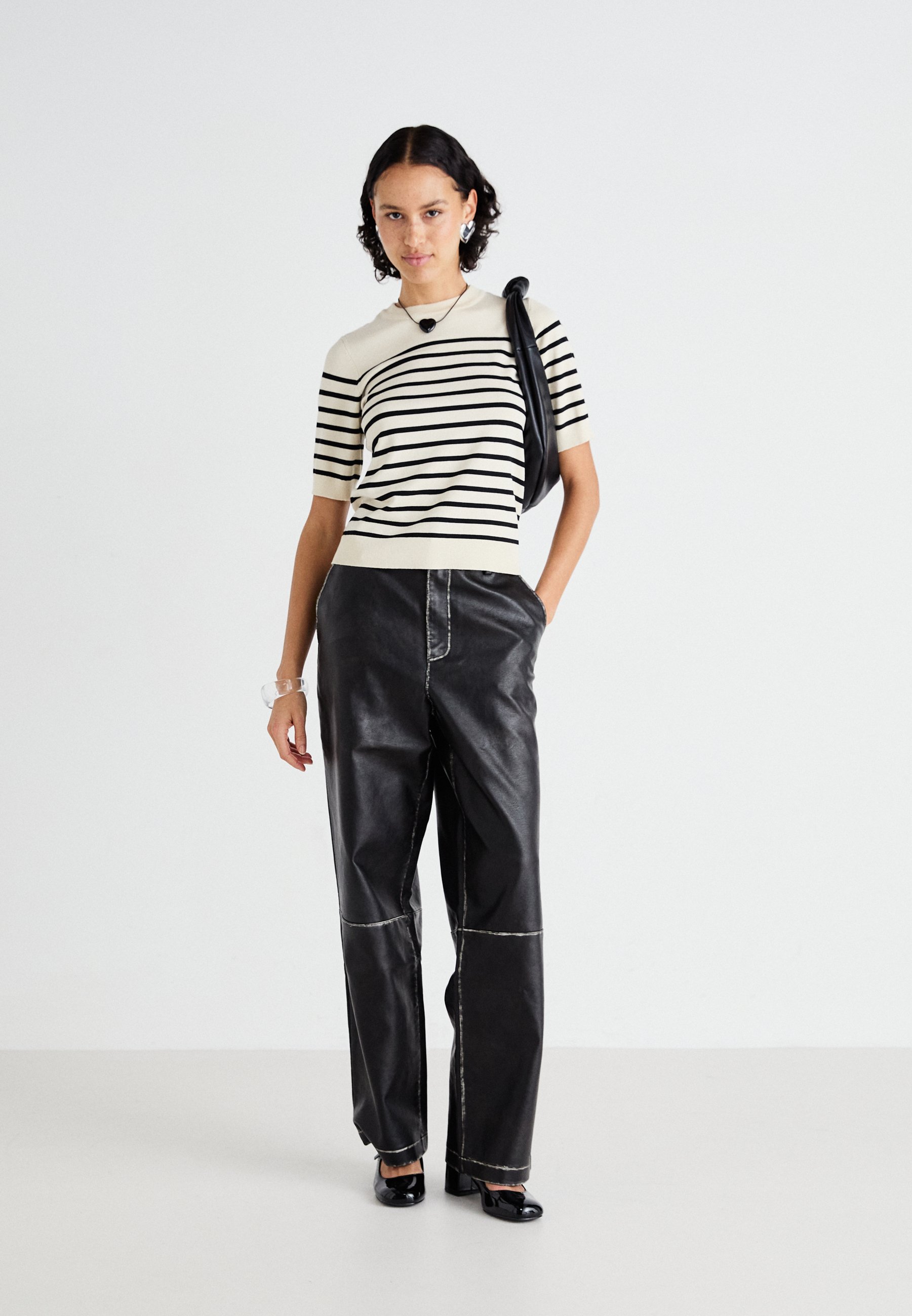売れ筋商品|||ヤス Tシャツ レディース トップス YASLENA  - Basic T-shirt - birch/black YAS YASLENA - T-shirt basic - birch/black/avorio - Zalando