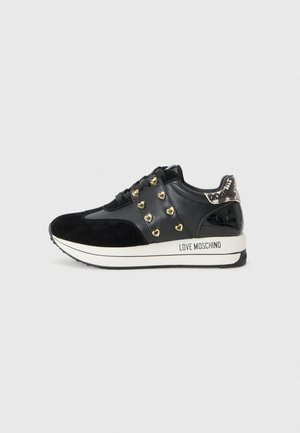 Trainers - black