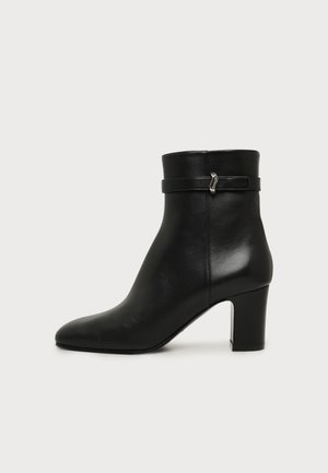 Emporio Armani, STIVALETTO NAPPA - Botines - nero