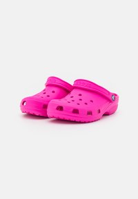 Crocs CLASSIC - Muiltjes - juice