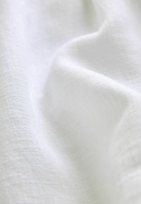 Next TALL REGULAR FIT - Lühikesed püksid - white