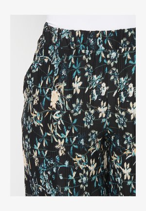 Černá látka s květinovým vzorem v modro-zelených a krémových barvách, se sklady a elastickým pasem pro pohodlné nošení.