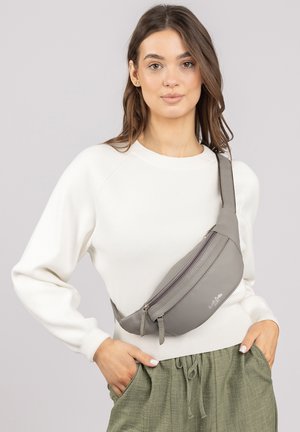 Gusti Leder SPENCER - Torbica za okoli pasu - hellgrau
