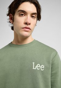 Lee LONG SLEEVE WOBBLY - REGULAR FIT - Sweater - olive stone
