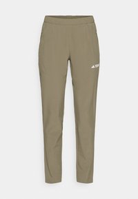 Neselectat, olive strata