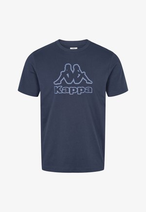 Marineblaues T-Shirt mit kurzen Ärmeln und Kappa-Logo, das zwei Rücken-an-Rücken sitzende Silhouetten zeigt, sowie den Schriftzug "Kappa" in Hellblau.