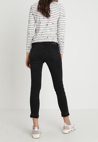 Mos Mosh Džíny Slim Fit - black denim