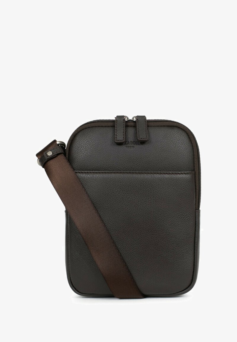 Borsa a tracolla in pelle marrone con superficie liscia, chiusura con zip e tracolla staccabile di colore marrone scuro; presenta una tasca frontale.