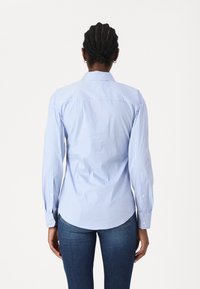 HUGO THE GIRLFRIEND SHIRT - Palaidinė - light blue