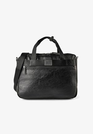 Borsa porta documenti in pelle nera con doppio manico, tracolla regolabile, tasca anteriore con zip e patch rettangolare con il marchio.