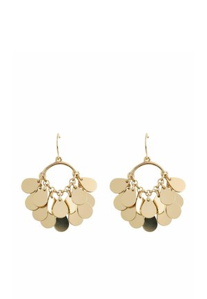 Creolen in Goldton mit mehreren kleinen tropfenförmigen Anhängern, die symmetrisch an jeder Creole angeordnet sind.