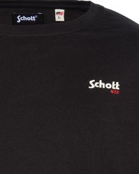 Schwarzes Baumwoll-T-Shirt mit Rundhalsausschnitt. Mit weißem und rotem gesticktem "Schott N.Y.C."-Logo auf der linken Seite. Einfaches Design.