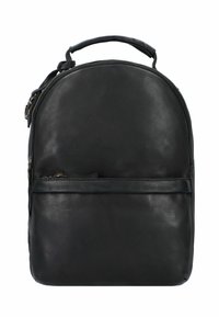 Zwarte leren rugzak met een ronde vorm, bovenhandgreep, voorzak met rits en een gladde textuur, met minimale hardware en accenten.