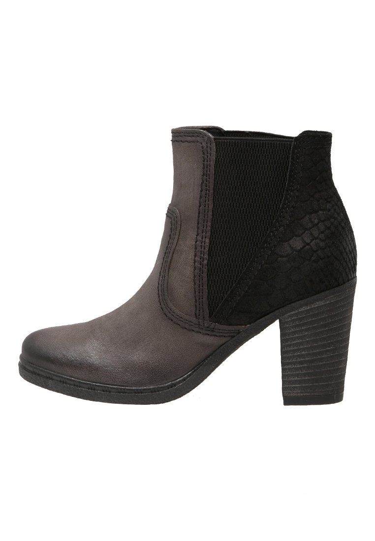 Stivaletto alla caviglia nero e grigio realizzato in pelle liscia e materiale texturizzato, con una parte frontale curva, pannelli laterali elastici e un tacco impilato.