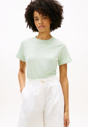 REGULAR FIT - T-shirt con stampa - gentle jade